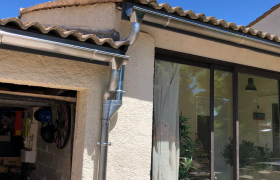 Réalisation d’une gouttière en zingue et d’un Solin À Calas